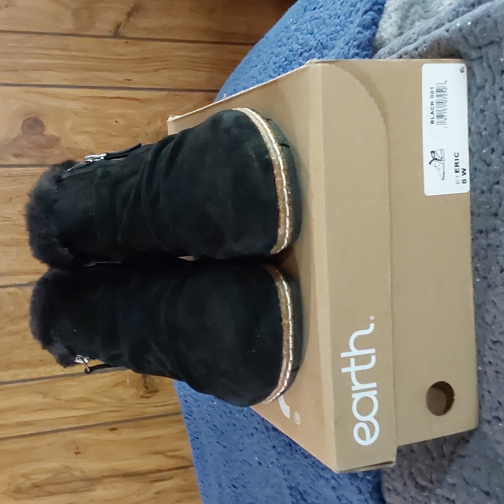 Earth ankle boot
